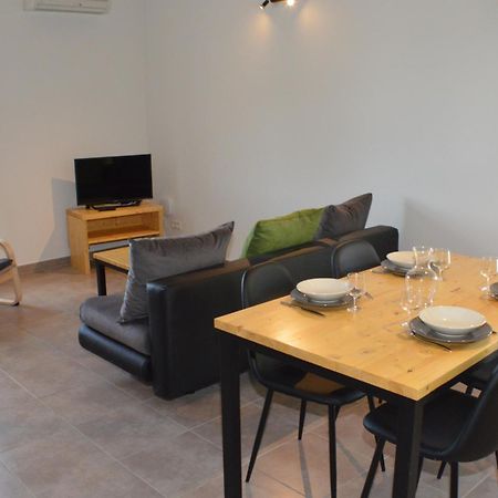 Le Clos Des Taulelles Gite Le Figuier Saint-Privat-de-Champclos Exteriör bild